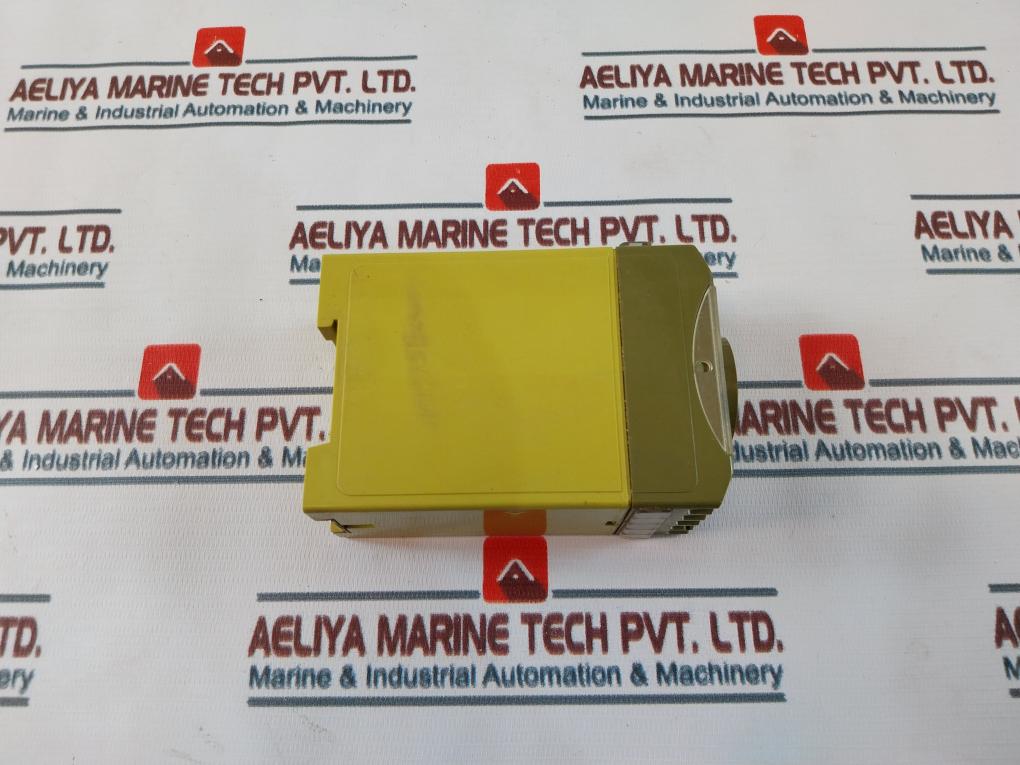 Pilz Pf-1Nk/10/220V~/2Uz-fbm Safety Relay 0,04-10Sec