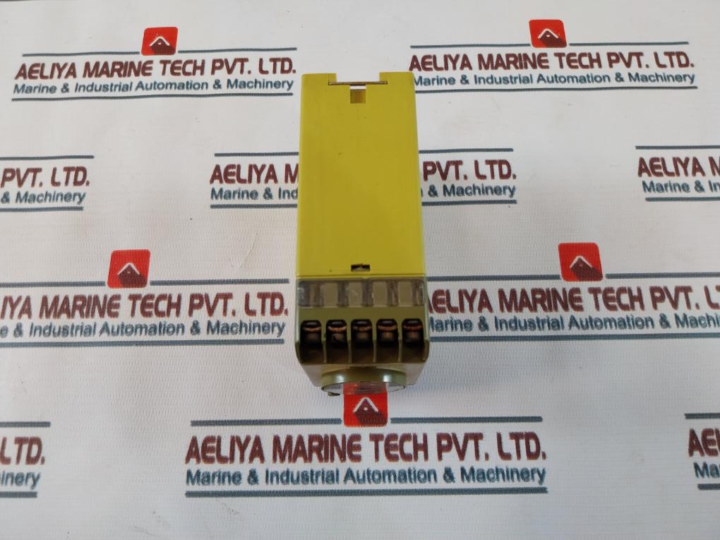 Pilz Pf-1Nk/10/220V~/2Uz-fbm Safety Relay 0,04-10Sec