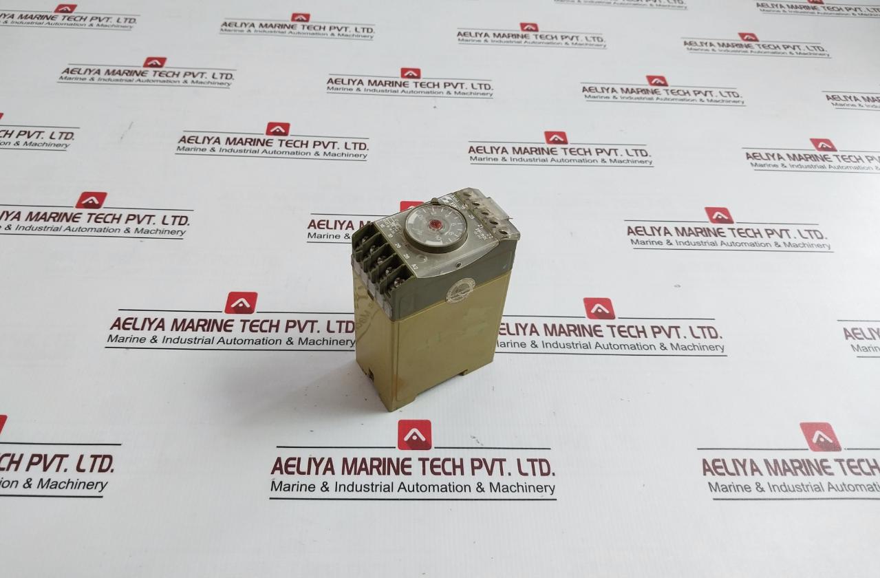 Pilz Pf-1Nk Safety Relay 110V 3-5Va 40-60Hz 0.04-10S