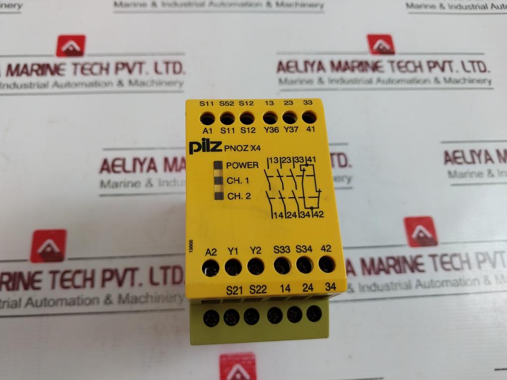 Pilz Pnoz X4 Safety Relay 24vdc 3n/o 1n/c 2.5 W