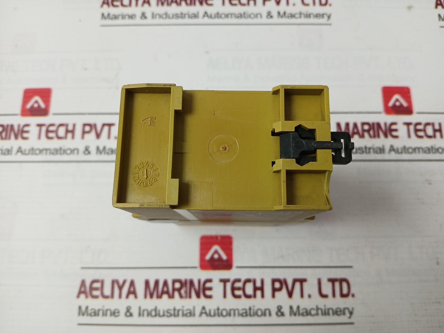 Pilz Pnoz X8P 24 Vdc 3N/O 2N/C 2So Safety Relay 240V 8A 19818