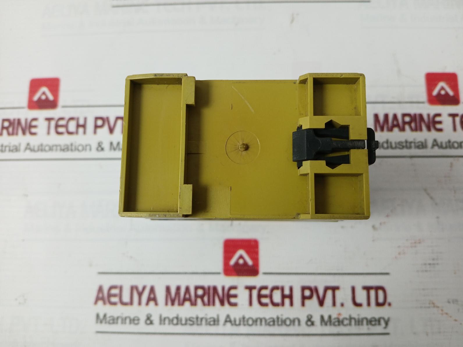 Pilz Pnoz X8P 24 Vdc 3N/O 2N/C 2So Safety Relay 24Vdc 3.5W 19818