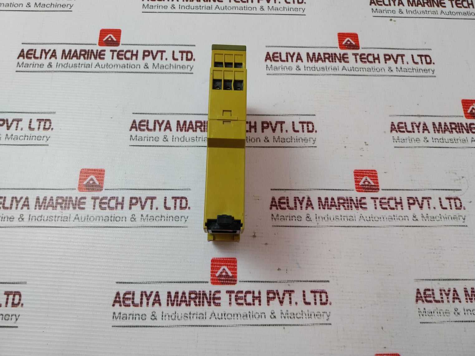 Pilz S1Mn 110Vac 2C/O Thermistor Monitoring Relay 110 Vac 3,5 Va 50-60Hz