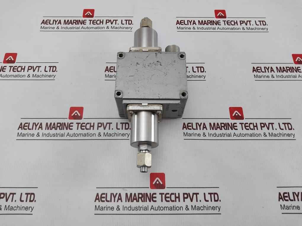 Pkc-1-0M5-01A 0,2...2,5 Kgf/Cm2 Pressure Switch 7432941