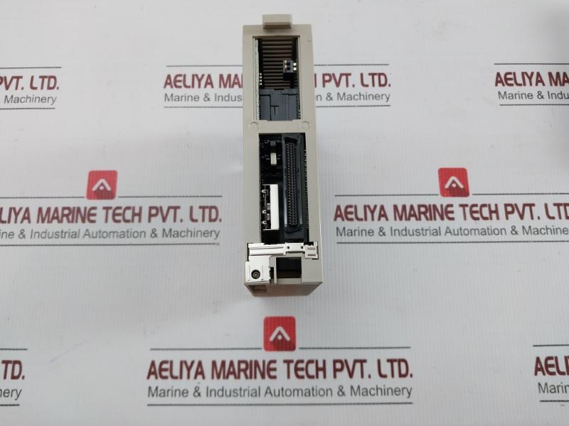 Plc Controller System Cs1W-sp001, Cs1D-pa207R, Cs1W-cn713 Omron Cs1W-da08C