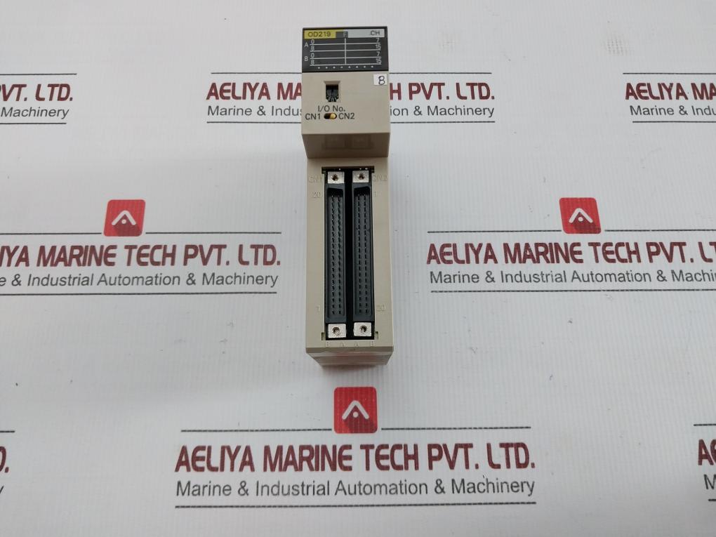 Plc System C200H-od219, C200H-sp001, Cs1W-bc083, Cpu42-v1 Omron C200H-id217