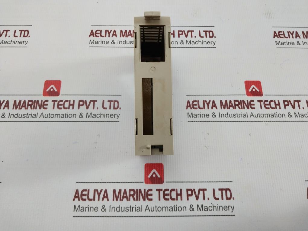 Plc System C200H-od219, C200H-sp001, Cs1W-bc083, Cpu42-v1 Omron C200H-id217