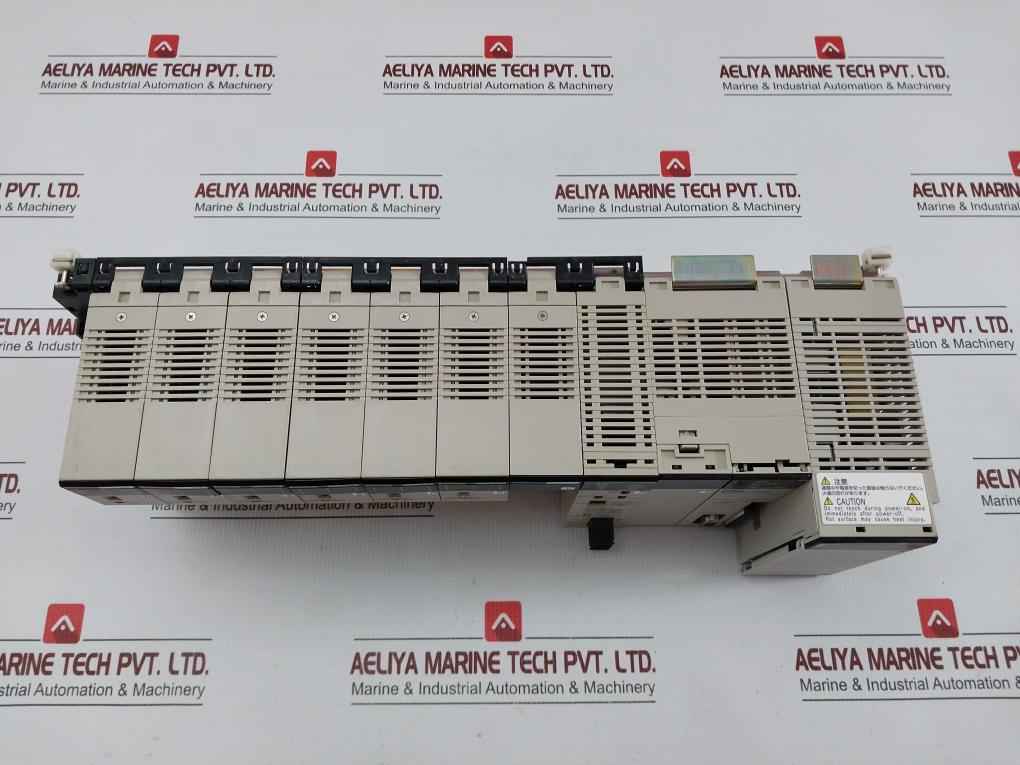 Plc System C200H-od219, C200H-sp001, Cs1W-bc083, Cpu42-v1 Omron C200H-id217