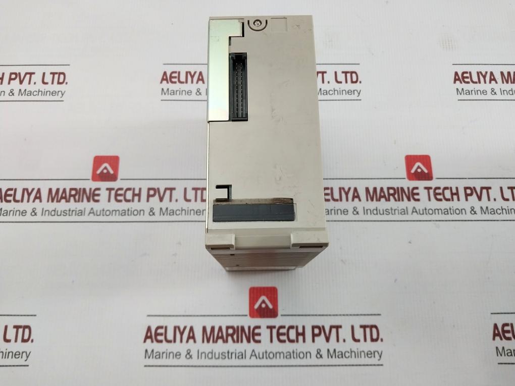 Plc System C200H-od219, C200H-sp001, Cs1W-bc083, Cpu42-v1 Omron C200H-id217