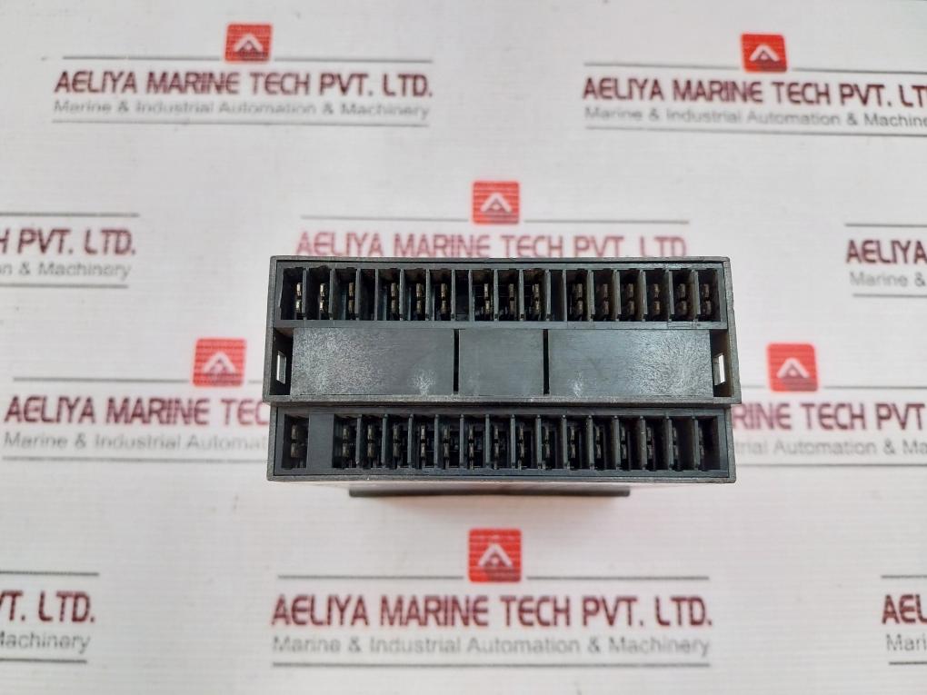 PMA KS40-108-9090E-D51 Temperature Controller 90-250 VAC