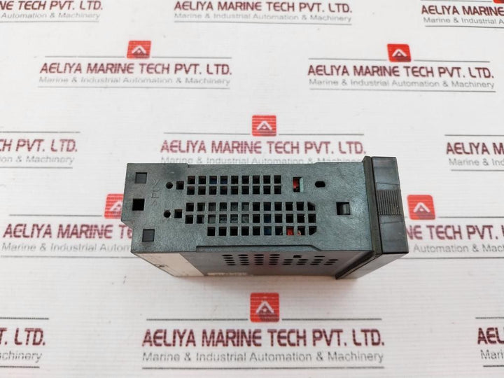 PMA KS40-108-9090E-D51 Temperature Controller 90-250 VAC