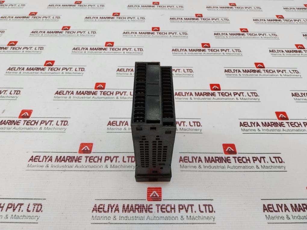 PMA KS40-108-9090E-D51 Temperature Controller 90-250 VAC