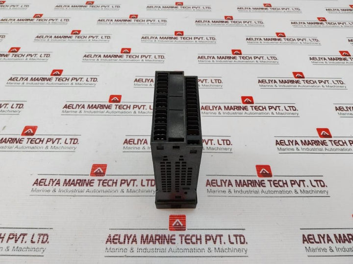 PMA KS40-108-9090E-D51 Temperature Controller 90-250 VAC