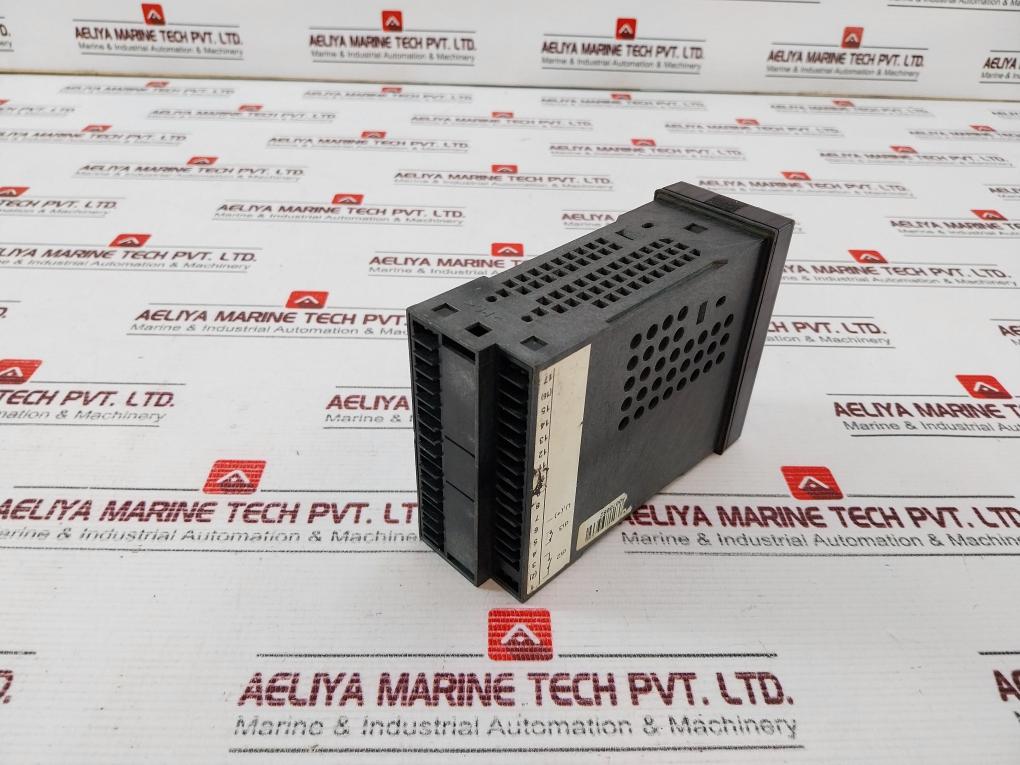 PMA KS40-108-9090E-D51 Temperature Controller 90-250 VAC