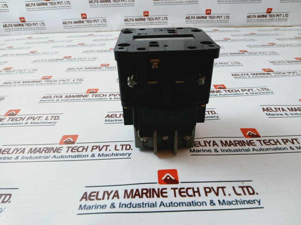 Pme-211 A Magnetic Starter ~220V 50Hz
