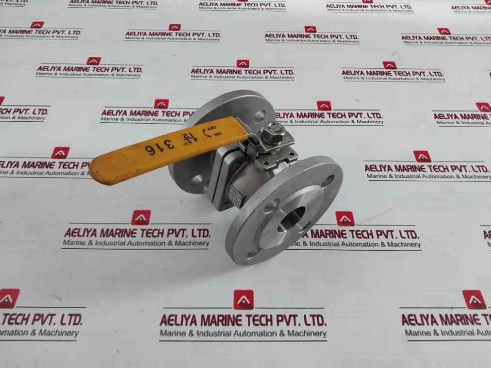 Pn16 Dn40 Ball Valve Ce0035
