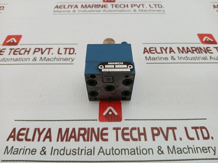 Pneumatic Directional Valve 3526010240 Wabco