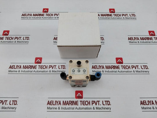 Pneumatic Regulator Input: 4 - 20Madc Smc Itv2050-01N3S4