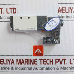 Pneumatic Solenoid Valve 0.15-0.8Mpa Airtac 4V110-06