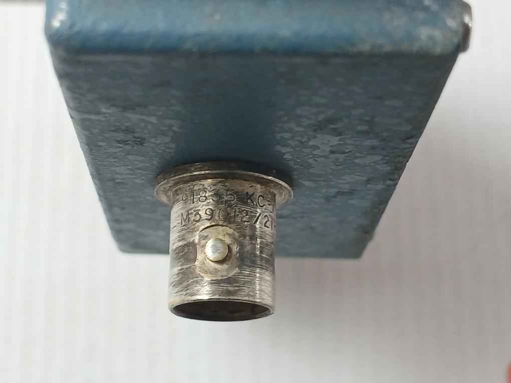 Pomona Elect. 2455 Connectors 1001-0042