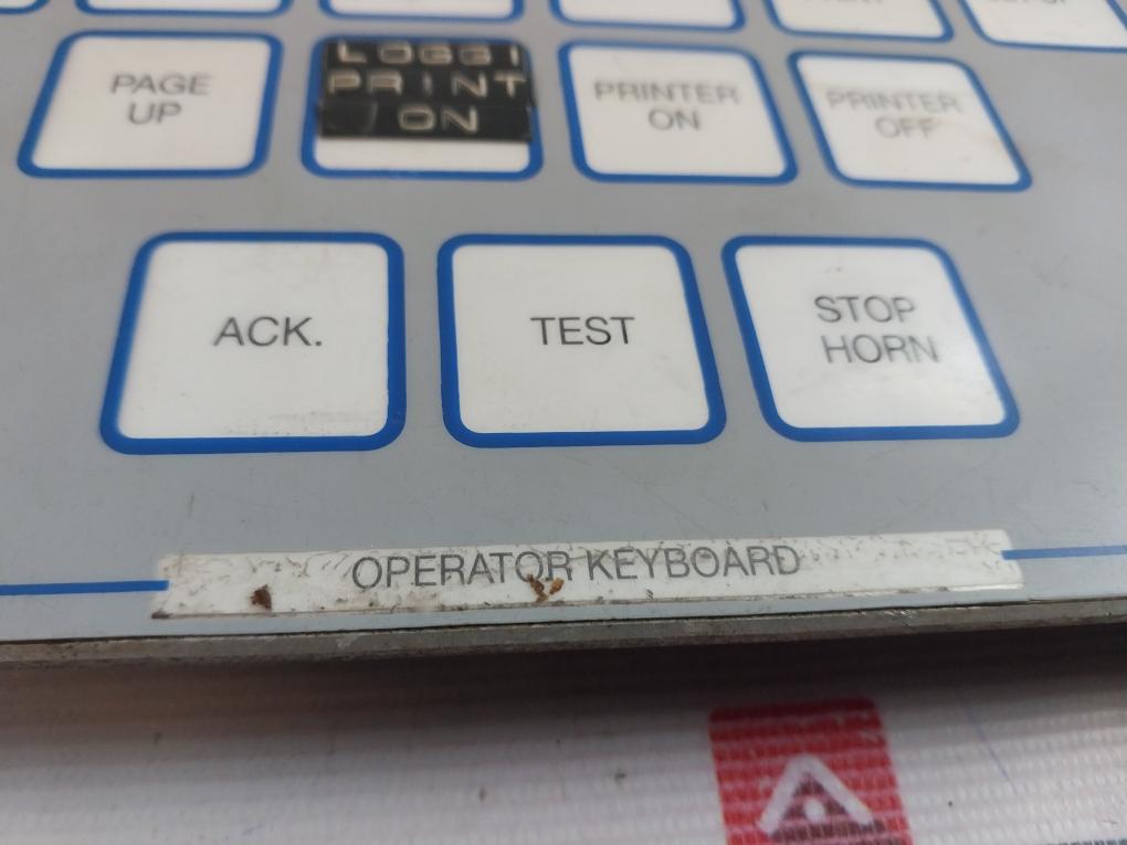 Praxis 93.6.020.000 Operator Keyboard Rev D