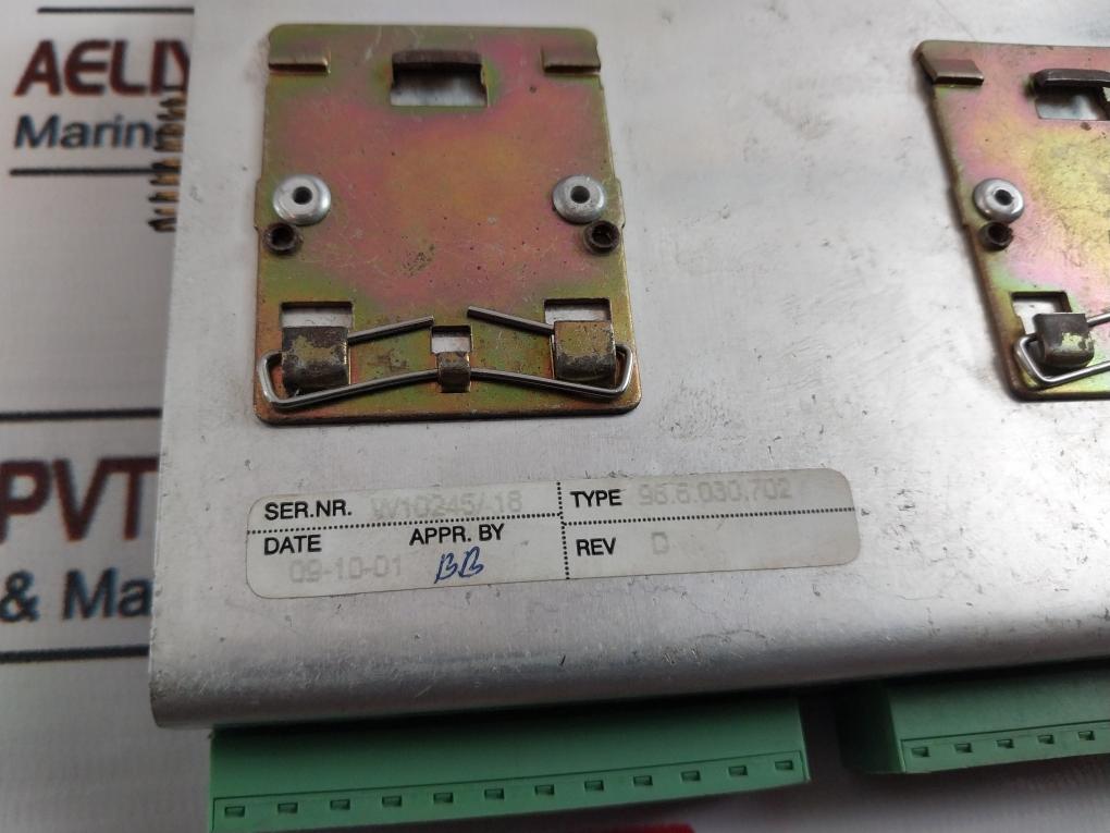 Praxis 98.6.030.702 Din-i/o Module Rev: D