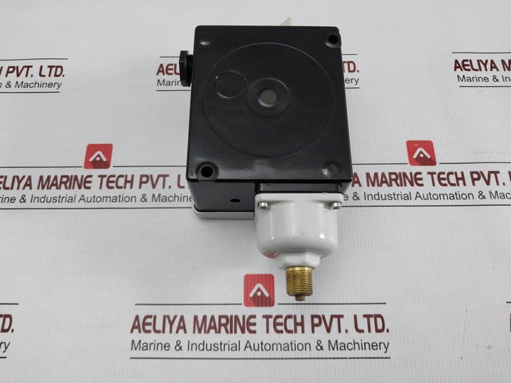 Pressure-Control-Switch-017A1681-03-7-Bar-102-Psig-Danfoss-Rt121-209613-3