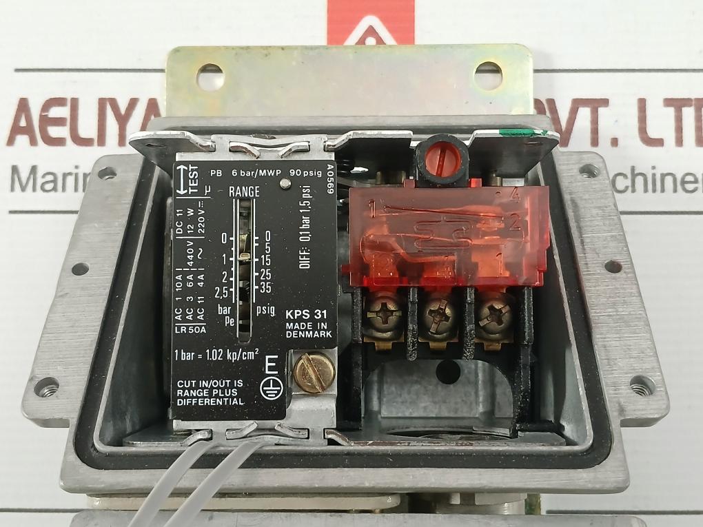 Pressure-Switch-440V-0-2-5Bar-12W-1-02Kp-Cm2-Danfoss-KPS-31-210269-10