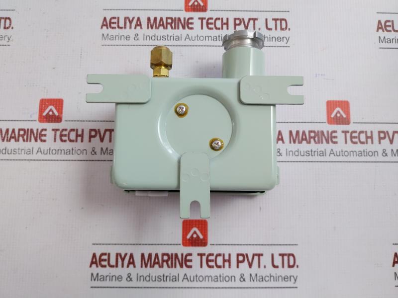 Pressure Control 0.06-0.6 Mpa Saginomiya Sns-c106Wq
