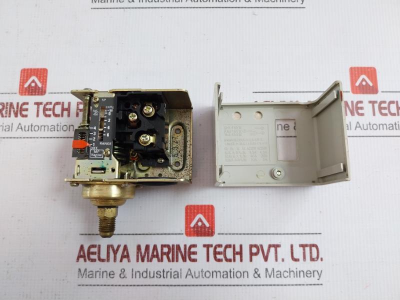Pressure Control Switch -50 To 6 Cmhg Saginomiya Sns-c106Q3A