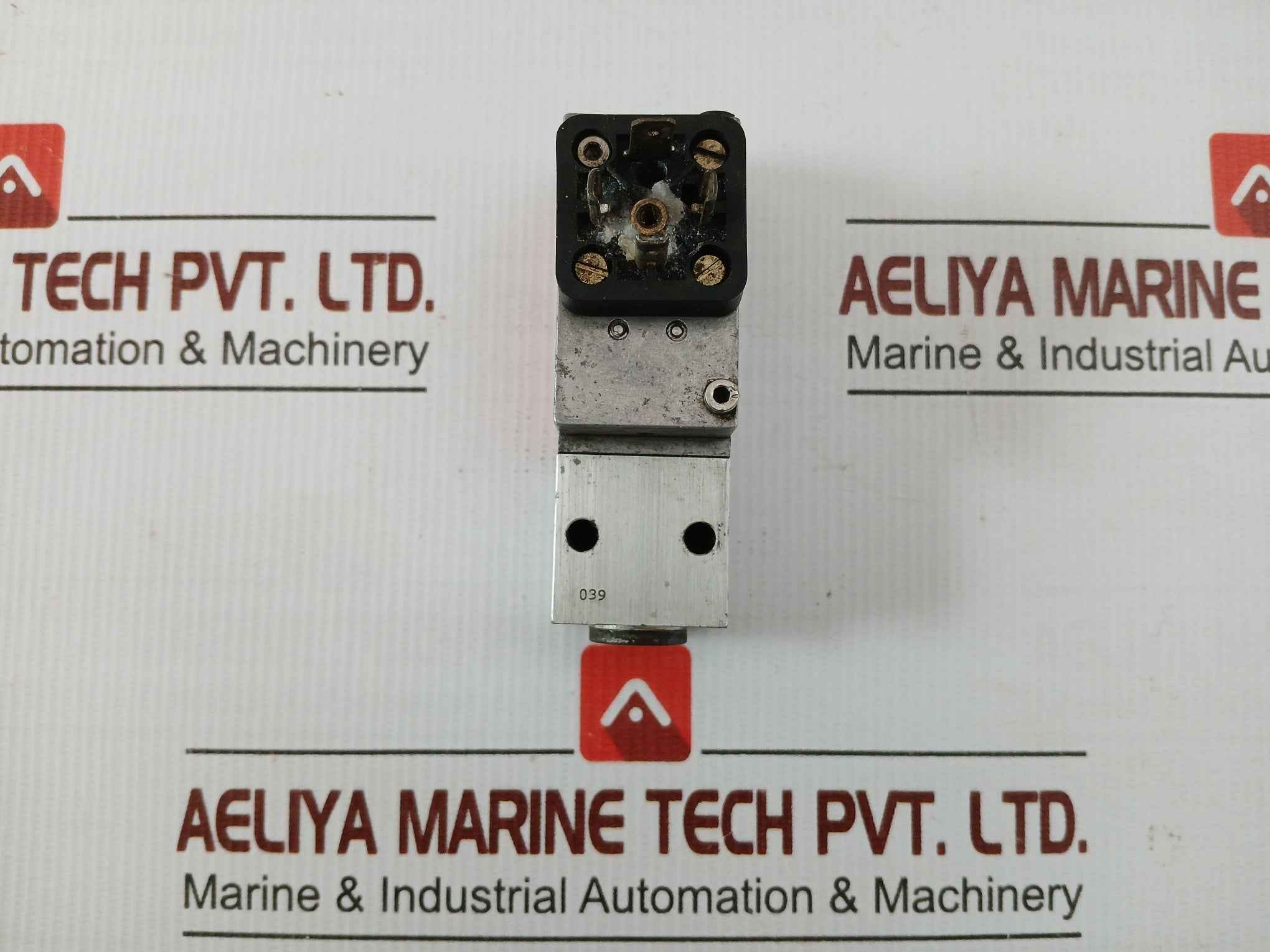 Pressure Switch 5-40 Bar Mbc 5100 Danfoss