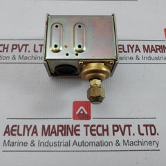 Pressure Switch 50Ma Sns-c106X Saginomiya