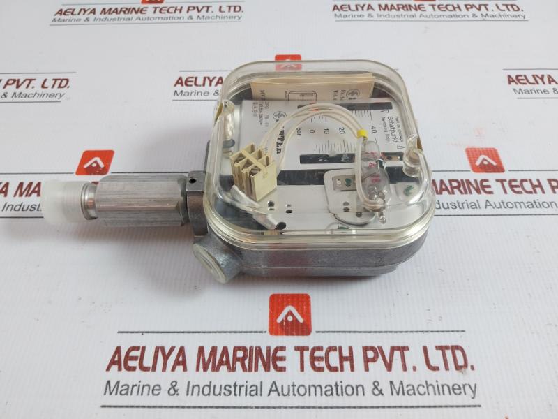 Pressure Switch Dfq 7B 98 F001 Sauter 0 To 40 Bar 2 (0,5)A 380V