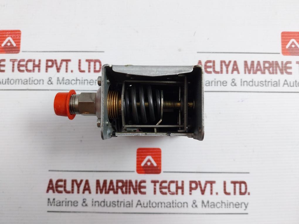 Pressure Switch Reset Diff.-3Bar 43Psi Danfoss Kp 5 Ac 15 10A