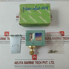 Pressure Switch Sns-c106Q032 Saginomiya Range -50 To 6 Cmhg