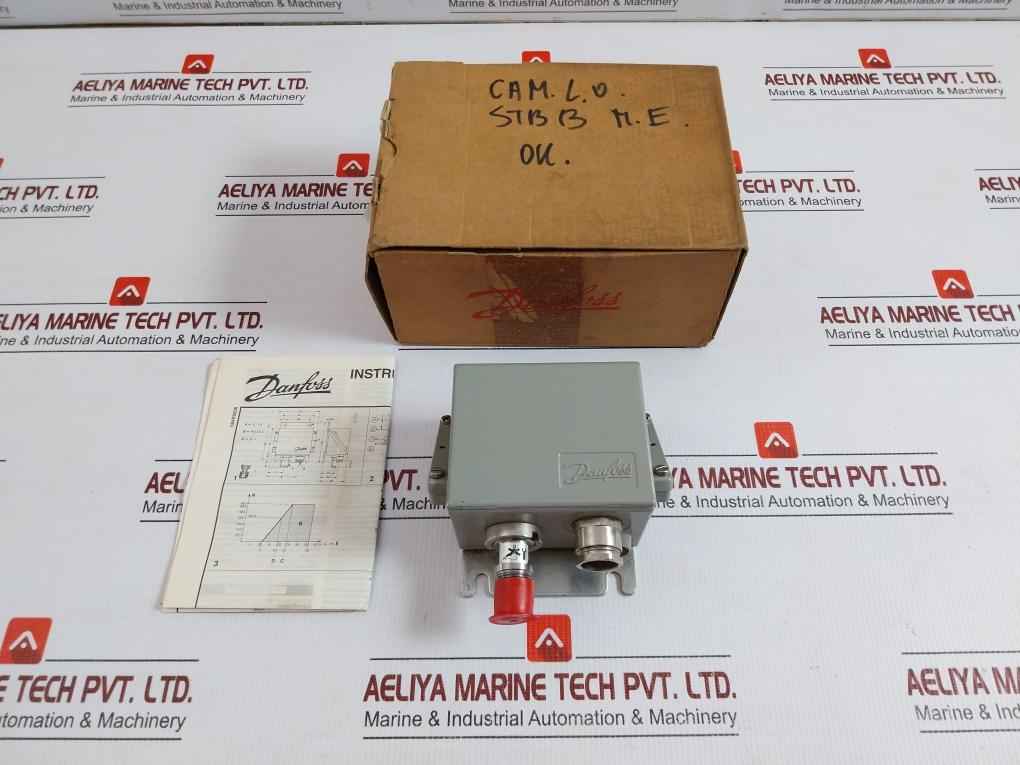 Pressure Transmitter 4-20 Ma 24 Vdc Part no 084G2158 Danfoss