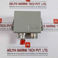 Pressure Transmitter 4-20 Ma 24 Vdc Part no 084G2158 Danfoss