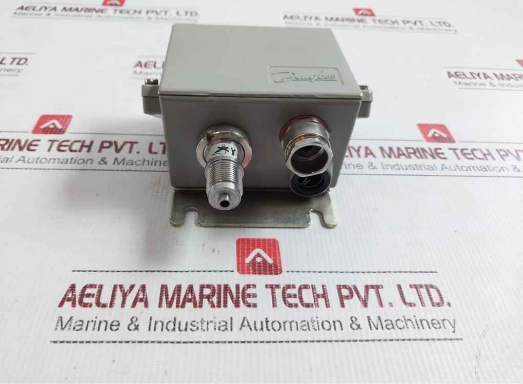 Pressure Transmitter Emp 2 Danfoss 24 Vdc 4-20 Ma