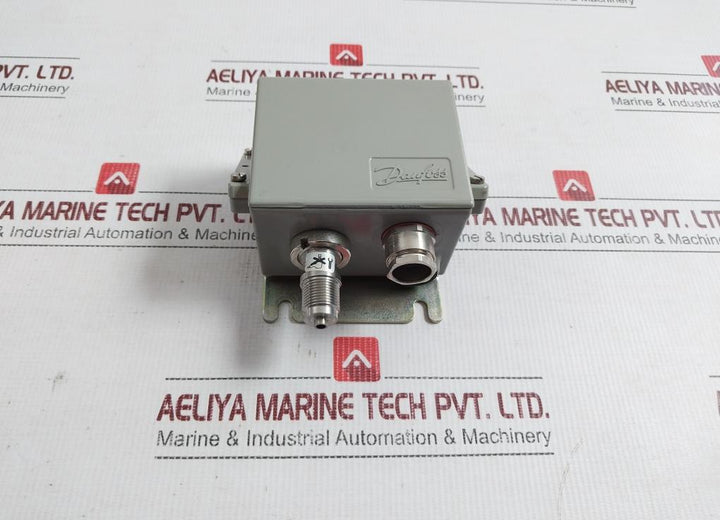 Pressure Transmitter Emp 2 Danfoss 24 Vdc 4-20 Ma