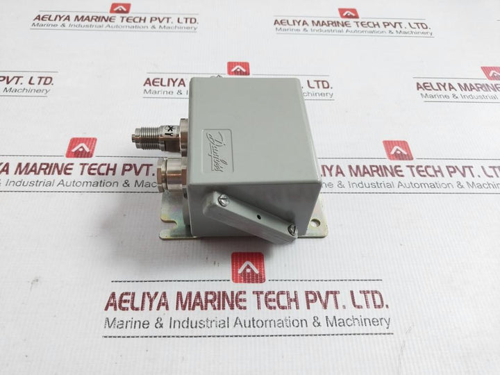 Pressure Transmitter Emp 2 Danfoss 24 Vdc 4-20 Ma