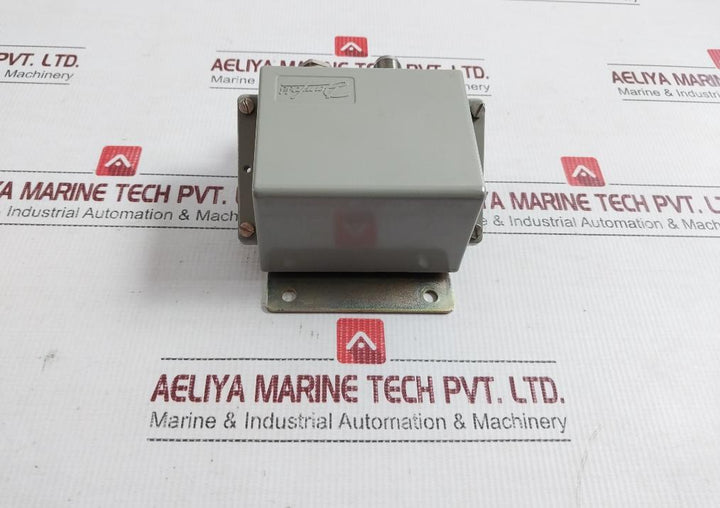 Pressure Transmitter Emp 2 Danfoss 24 Vdc 4-20 Ma