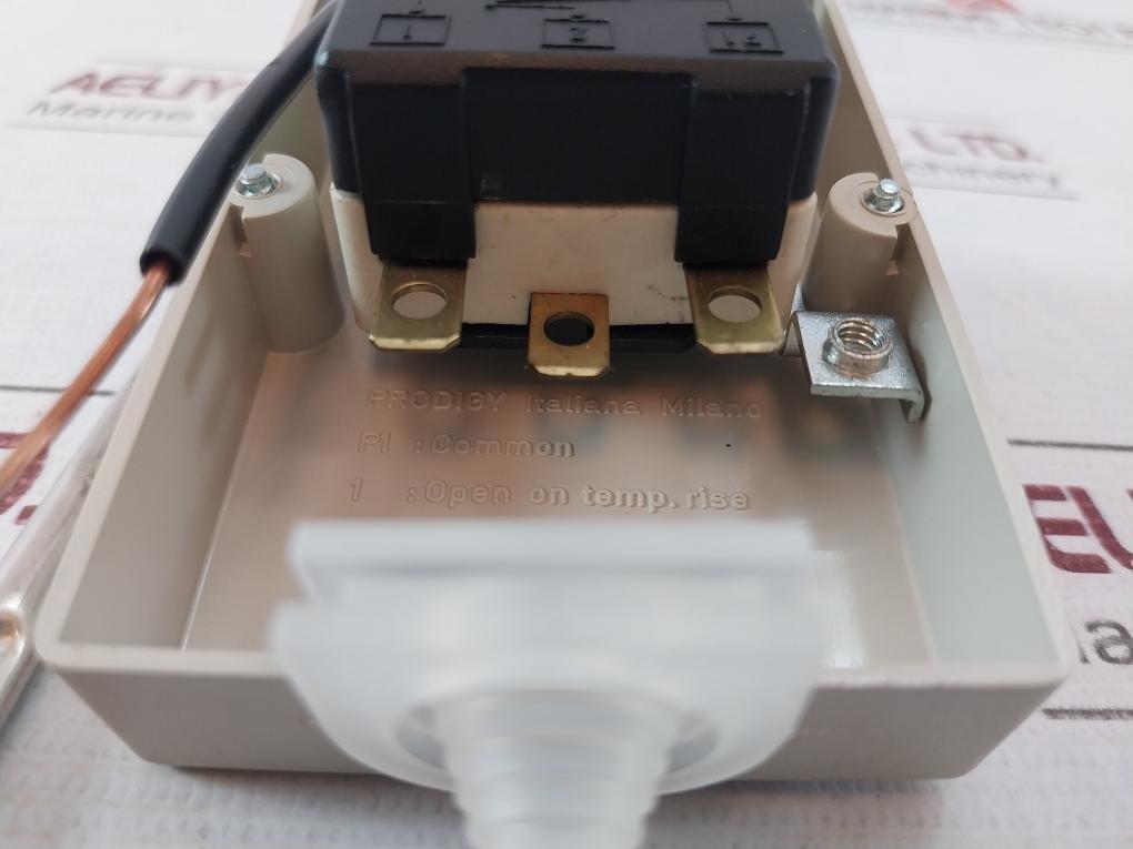 Prodigy F/2000 Room Thermostat 321-171.002 16(4) A-400V