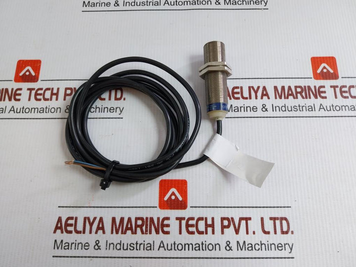 Proximity-Switch-Sensor-24-240v-Ac-Dc-By-Telemecanique-Xs618b1mbl2-4