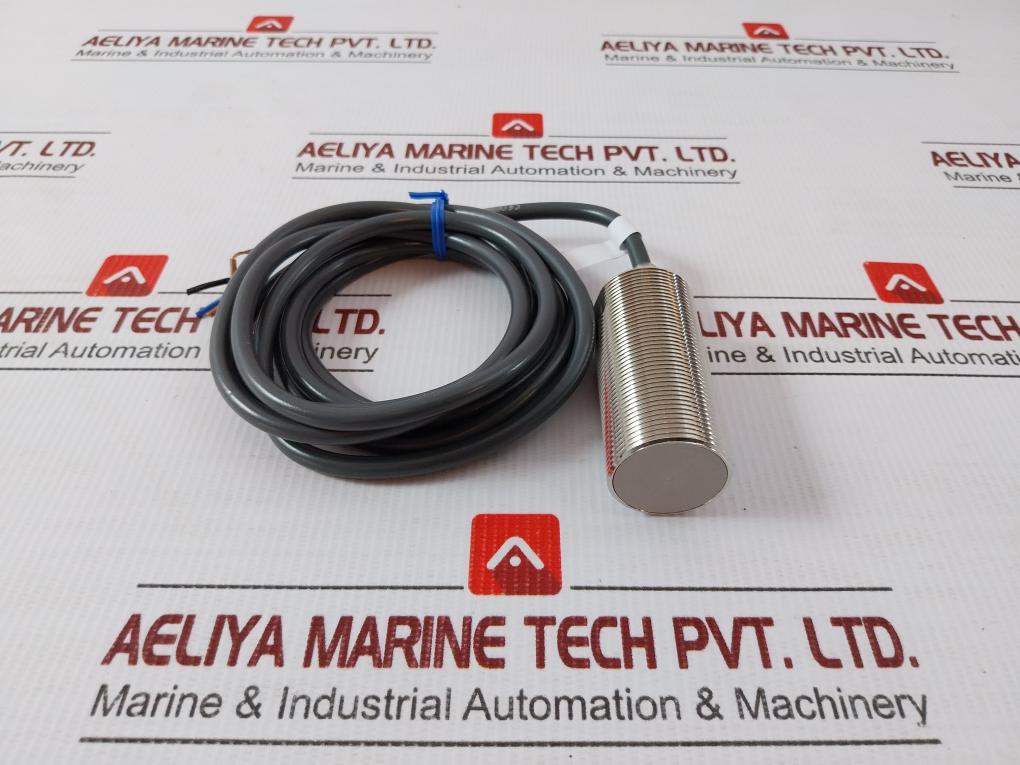Proximity Sensor 12-24Vdc 2-meter Omron E2E2-x10C1