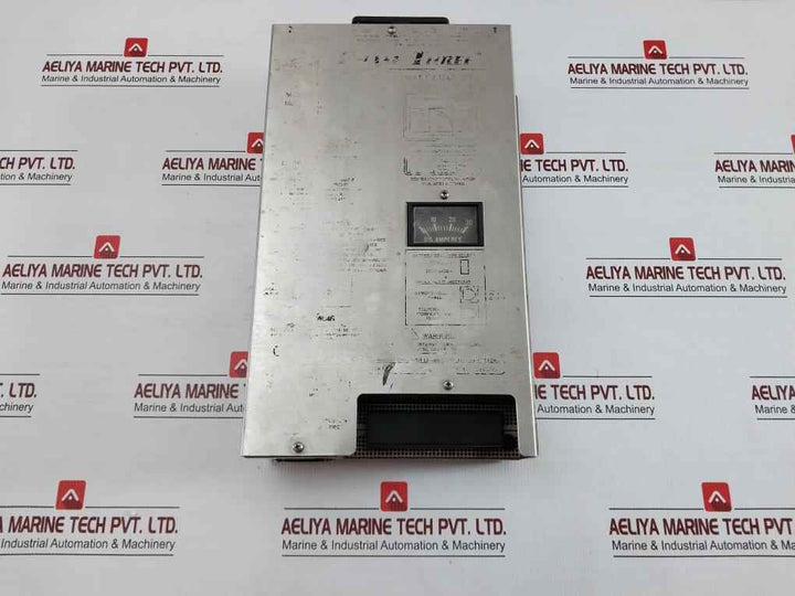 Pt-24-20Ce Three Stage Smart Charger 560 Watts Newmar