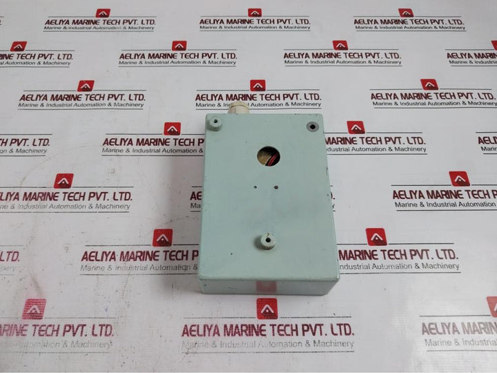 Pt 93 Cabin Loudspeaker Pushbutton To Talk 0023-117-0-00 8Ω Max4W
