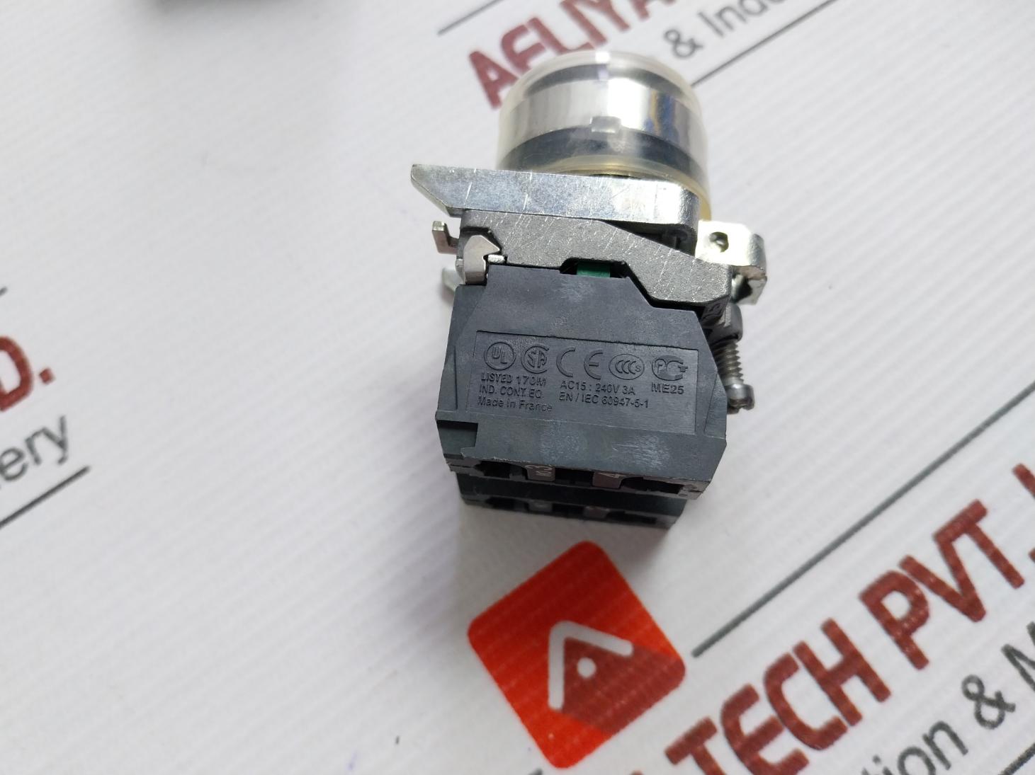 Push Button/E-stop Unit Ac15 Schneider Electric Zbe-102 240V 3A