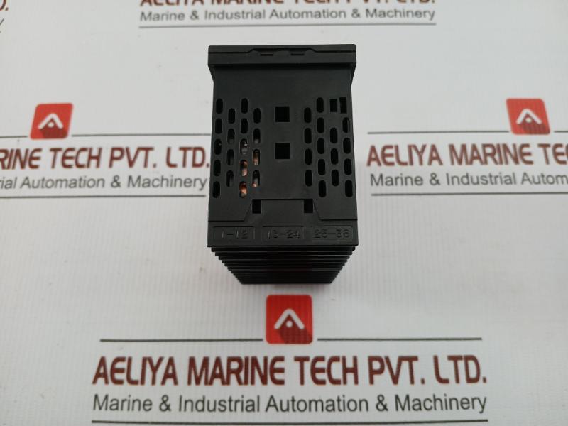 Pxf5Aba2-fvy00 P Temperature Controller 100-240V Ac 50/60Hz Fuji Electric