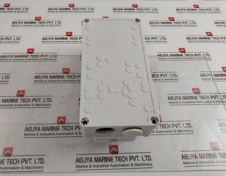 Qx5792 Interlock Socket W/ Change Over Switch Ip67