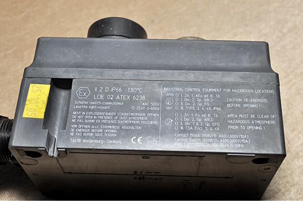 R.Stahl 8040/12 Consig Push Button Ac500V